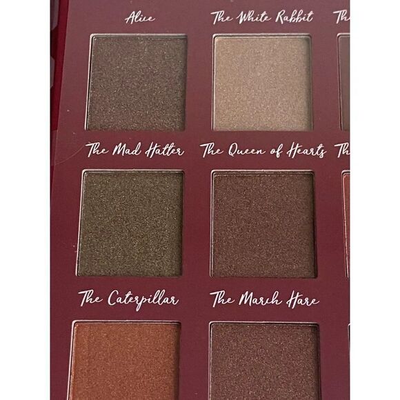 Set Of 12 Shades DISNEY ALICE In WONDERLAND EYESHADOW PALETTE W/ Mirror NEW - Picture 9 of 16